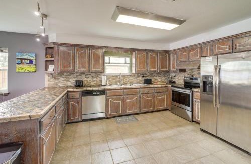 Longtown House | Lakefront Eufaula Cabin w/Fire Pit & Private Dock