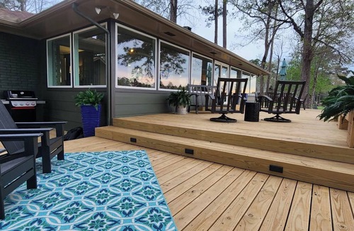Hillister House | Lakefront Experience with Breathtaking Views Throughout