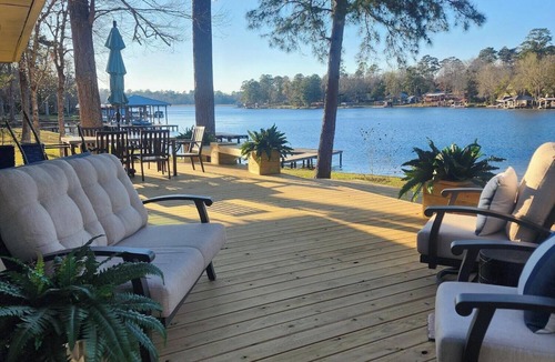 Hillister House | Lakefront Experience with Breathtaking Views Throughout