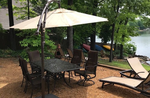 Cherokee Village House | Lakefront family vacation fun!