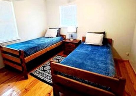 Jefferson House | Lakefront Family Cabin with Jacuzzi, Fire Pit and Yard in Texas