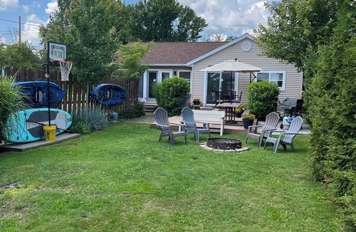 Ashville House | Lakefront Family Getaway/3bd/2ba/private dock/great location