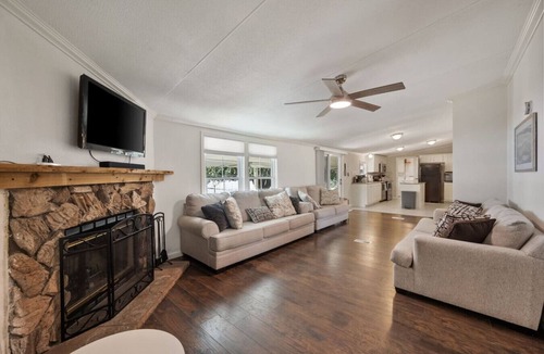 Kemp House | Lakefront Family Retreat– Private Dock & Fire Pit​