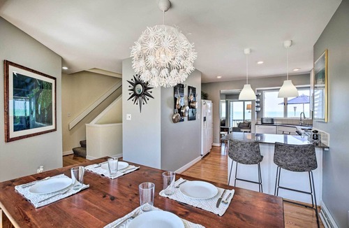 Miller Beach House | Lakefront Family Retreat w/Grill: Steps to Beach!