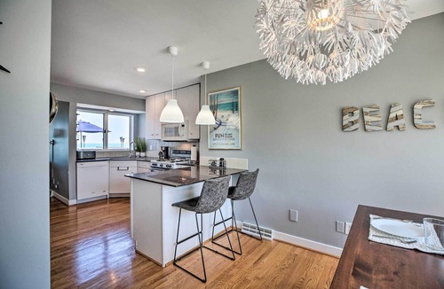 Miller Beach House | Lakefront Family Retreat w/Grill: Steps to Beach!