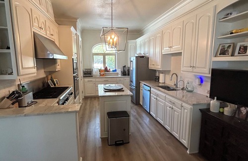 Graham House | Lakefront Fishermen’s Villa at Possum Kingdom