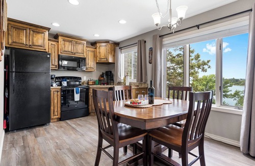 Kimberling City Condo | Lakefront Fishin Hole at Table Rock with Free Tickets & Community Amenities