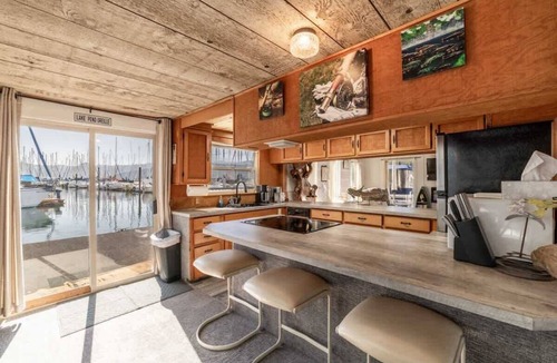 Bayview House | Lakefront Float Home with Huge Deck & Water Toys