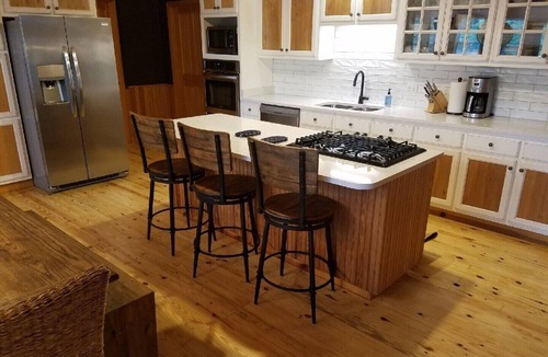 Heber Springs House | Lakefront, Forested, 4 bed/2 bath, Ping Pong, Pool Table, Kayaks, Wifi, No Pets.