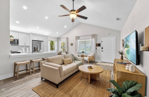 Lake St. George House | Lakefront Gem Near Clearwater