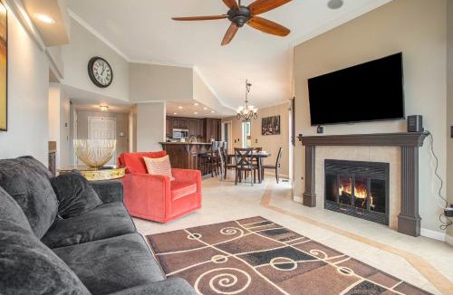 Discovery Bay House | Lakefront Gem: Private Dock