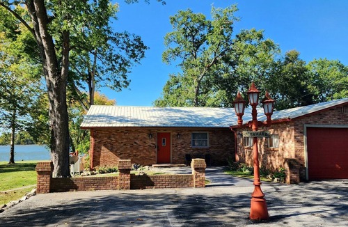 Warsaw House | Lakefront Gem! Relaxing Ozark Oasis on a Quiet Cove with Private Dock