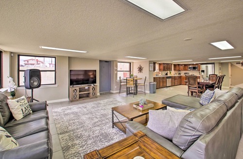 Lake Hamilton House | Lakefront Gem w/Docks in Hot Springs!