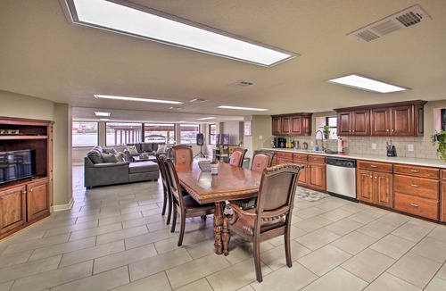 Lake Hamilton House | Lakefront Gem w/Docks in Hot Springs!