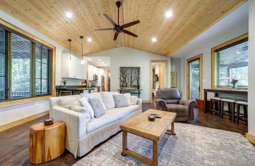 Glenville House | Lakefront Gem with Fire Pit in Chinquapin Resort!