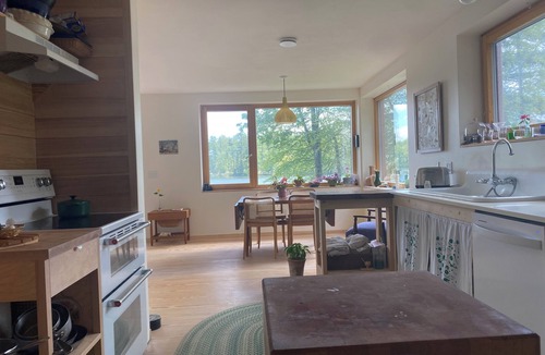 North Egremont Cottage | Lakefront Get Away