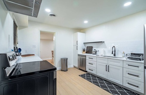 Mabank House | Lakefront Getaway: 360 Water View & Party Deck