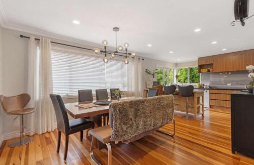 Ohinemutu Villa | Lakefront Getaway in Rotorua