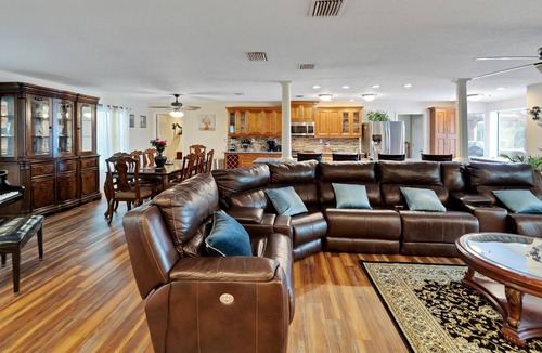 Seffner Community Alliance House | Lakefront Getaway - Luxurious Home - Pool & Games