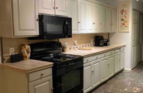Lone Oak House | Lakefront Getaway