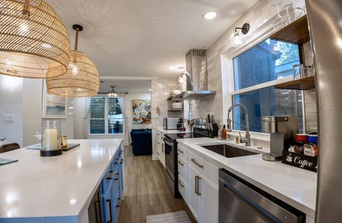 New Braunfels House | Lakefront Getaway in Texas Hill Country | Dock, Kayaks, Pickleball, Jet Ski