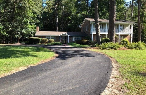 Senoia House | Lakefront Getaway