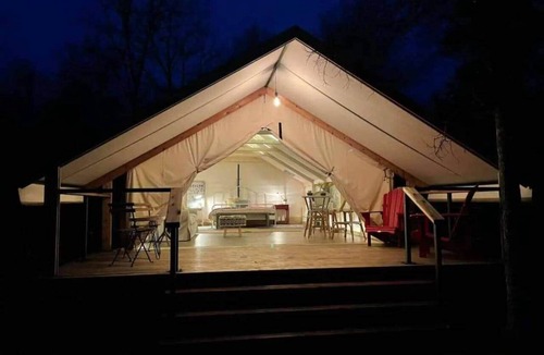 Bastrop House | Lakefront Glamping Safari Tent #5: The Hummingbird