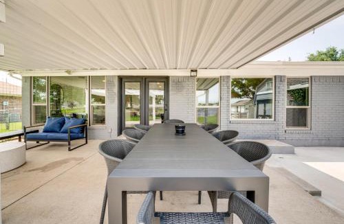 Granbury House | Lakefront Granbury Home w/Patio, Fire Pit & Dock!