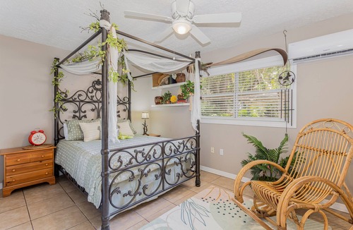 Southwest Orlando House | Lakefront Guest House by downtown :Boat, Fishing…