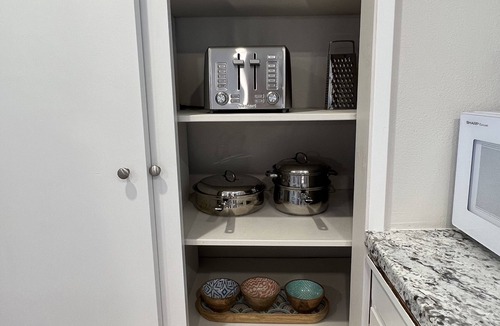 Lake Goodwin House | Lakefront Guest House~with lots of water toys! Close to shopping & casinos!