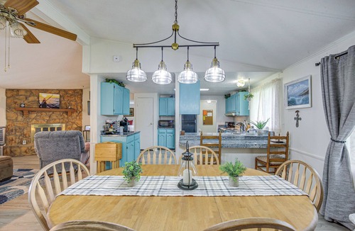 Gun Barrel City House | Lakefront Gun Barrel City Home w/Dock & Deck