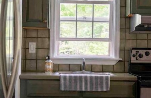 Carbondale House | Lakefront Home!