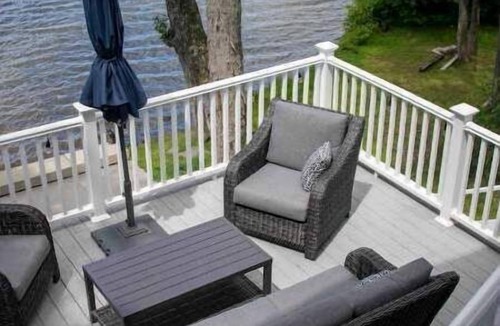 Carbondale House | Lakefront Home!