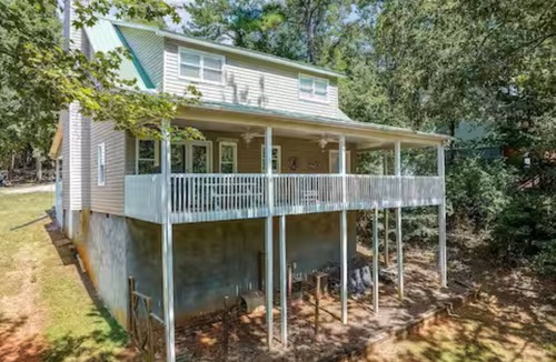 Reed Creek House | Lakefront Hartwell Home Private Dock + Sleeps 15