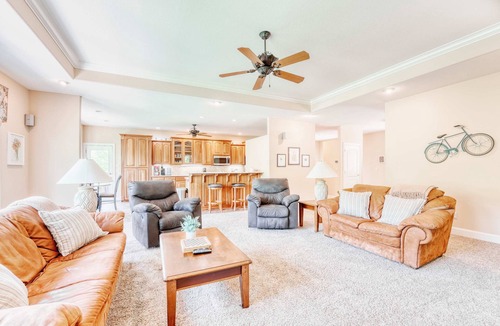 Bella Vista House | Lakefront Haven: Dock, Game Room & Trail Access