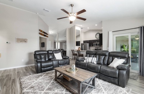 Candler House | Lakefront Haven on Smith Lake