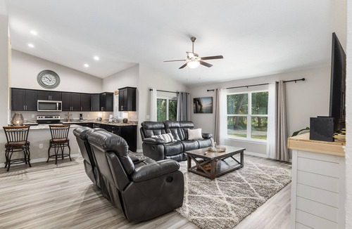 Candler House | Lakefront Haven on Smith Lake
