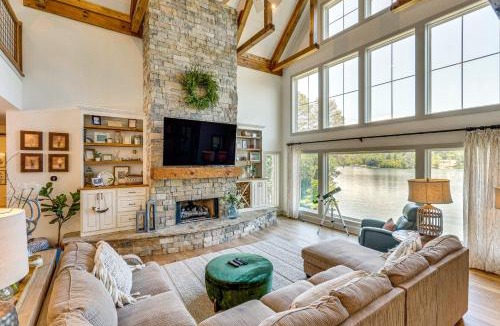 Hiawassee House | Lakefront Hiawassee Gem Boat Dock with Rooftop Deck