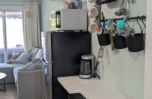 North Shore Condo | Lakefront Hideaway - Boat Slip & Kayaks Available - 2+ Night Discount