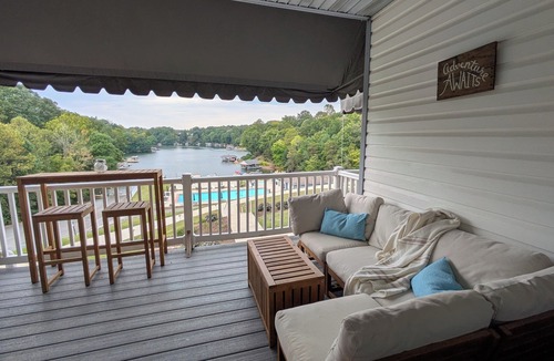 North Shore Condo | Lakefront Hideaway - Boat Slip & Kayaks Available - 2+ Night Discount