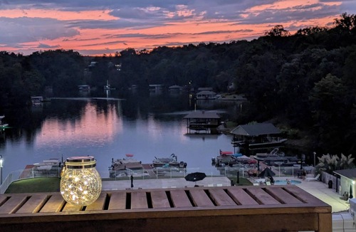 North Shore Condo | Lakefront Hideaway - Lake Views with Kayaks Available - 2+ Night Discount