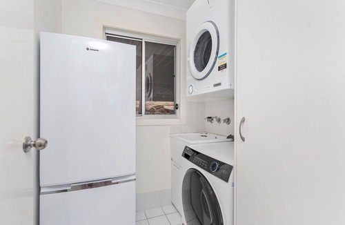 Green Point House | Lakefront Holiday Home