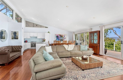 Green Point House | Lakefront Holiday Home