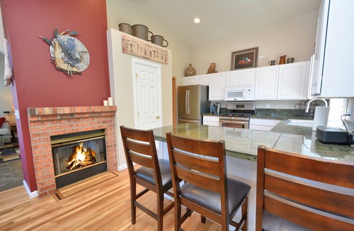 West Hills House | Lakefront Home-4 Bedrooms, 3 Full Bathrooms-Sleeps 10+ Hot Tub and Kayaks