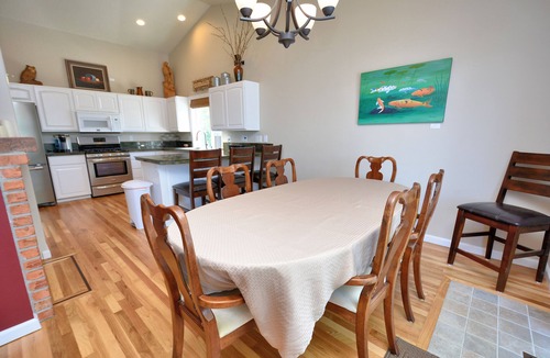 West Hills House | Lakefront Home-4 Bedrooms, 3 Full Bathrooms-Sleeps 10+ Hot Tub and Kayaks