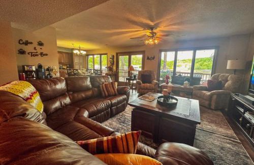Stover House | Lakefront Home 4Bed/3Bath/Dock/Firepit/Grill-12PP