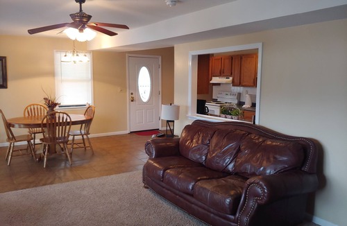 Sunrise Beach House | Lakefront Home at Captain Ron's #56