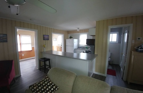 Sunrise Beach House | Lakefront Home at Captain Ron's #62