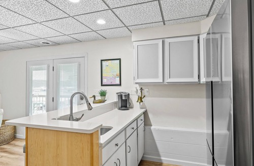 Linn Creek House | Lakefront Home for 26 w/Dock
