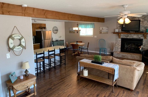 Lake Ozark House | Lakefront home, great location, close to golf courses, the Strip, & restaurants.